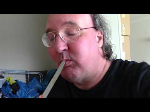 MongoTV_1374 - Spiser PIZZA Købt På KREDIT og Snakker Om Min Online GÆLD