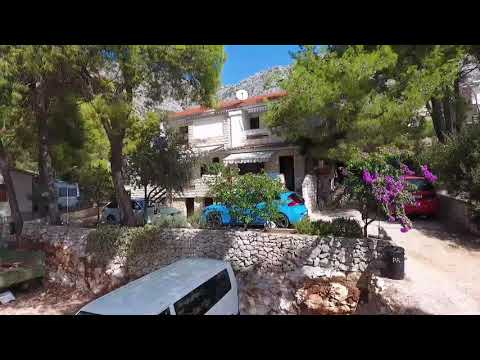 www.apartmani-luci-hvar.com