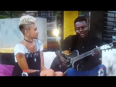 Filho do zua pede Namoro na bruna