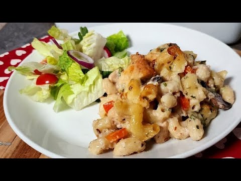 Love Your Neighbor Casserole // Creamy Chicken Mushroom Pasta Bake ❤️