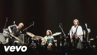 Music video thumbnail preview for Los Hermanos - Além Do Que Se Vê (Video) by Los Hermanos