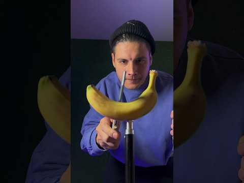 Танто и банан. Кто кого? #вызовпринят #трюки #игрушечныйнож #fakegun #деревянноеоружие