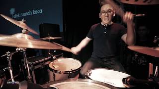 Download lagu Efek Rumah Kaca (ERK) - Kau Dan Aku Menuju Ruang Hampa (Live at LocoFest 2017) mp3 Download lagu Efek Rumah Kaca (ERK) - Kau Dan Aku Menuju Ruang Hampa (Live at LocoFest 2017) mp3