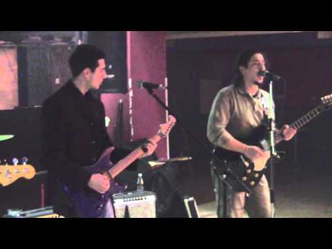 LJUDI U GLAVI - Drugom stranom festival (ceo nastup)