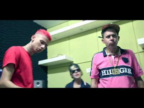 Mc 2K e Mc Ez - Essa novinha gosta - 2015