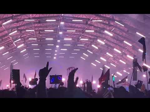 Deorro b2b Valentino Khan at Escape Halloween 2022