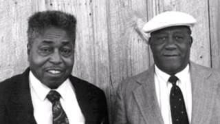 Johnny Shines    ~   ''My Love Can't Hide'' & ''Have To Pay The Cost'' 1970