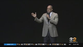 NYC school chancellor welcomes new teachers