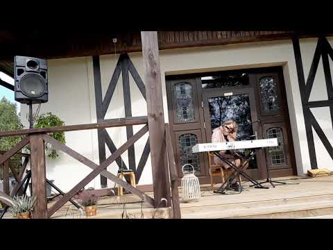 MARTA RITOVA ZVANIEKOS MUMS IR DIEVA DĀVANA SAULES ZIEDS ZIED SIRDĪ UN PALDIES