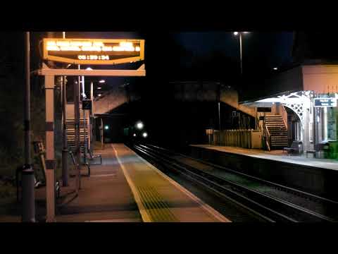 (HD) GBRf 92044 hauls Brand new 350410 through West Malling - March 2014.