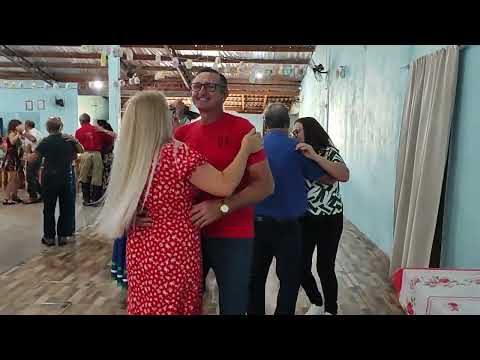 Matinê no clube 15 de Novembro de Capanema/PR com animação chaleira Preta.