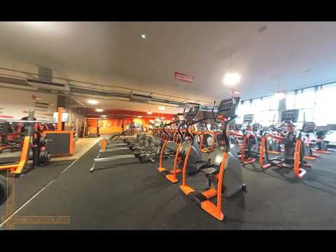 Basic-Fit 24/7 Miniature vidéo YouTube 8