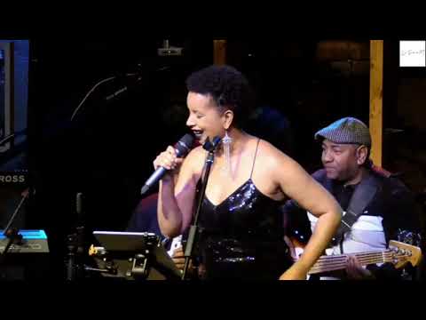 I still loving you      Lizandra GOMES La Scène M