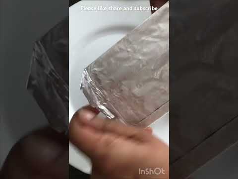 Lindt raspberry intense.#chocolate #unboxing #lindt #lindtchocolates