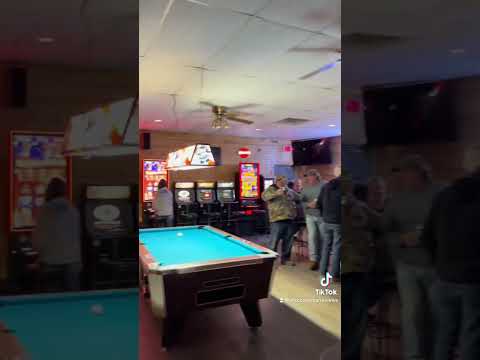 Wingin' It Bar and Grill Video Review