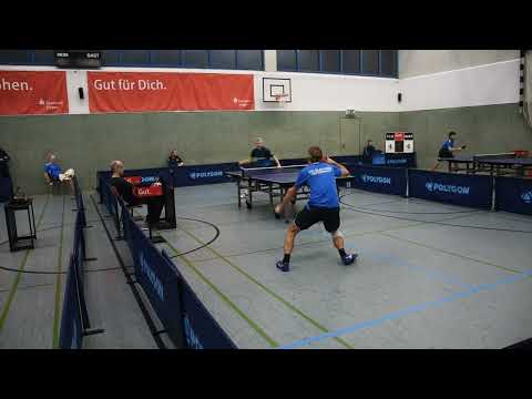 Martin Biolek - Janoš Pigerl ( TTC BW Grevenbroich ) am 12.11.2022: 11:6, 7:11, 10:12, 11:9, 11:9