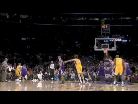 [BB] Kobe Bryant Hits Game Winning Buzzer Beater Three Pointer vs Sac Kings 1-1-10 New Years Day