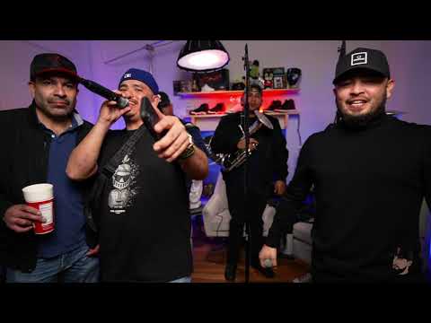 BUKANAS DE CULIACAN / GABRIEL SILVA -POCHO ANTRAX- en vivo: QUE ROLLO QUE SHOW version tololoche