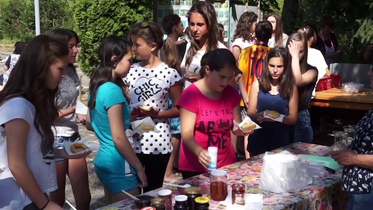 С традиционен еньовденски ритуал стартира Фестивалът на дивите цветя в Родопите