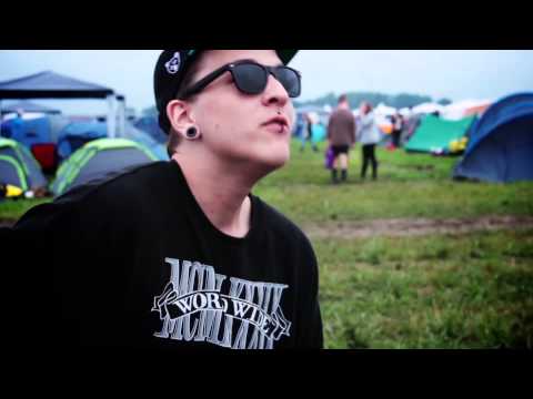 Skön snubbe sjunger sin egen låt "Socialen" på Bråvalla 2013