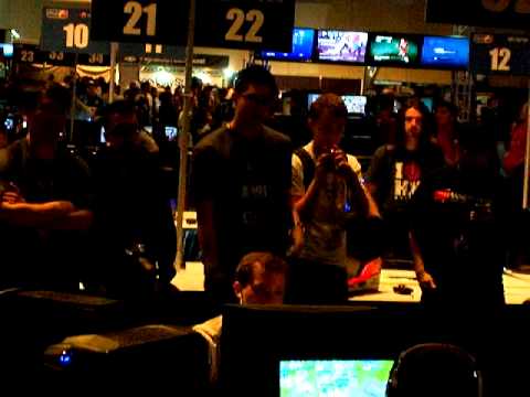 MLG Dallas 2011 Huk v Idra g2 hallucinated void rays ftw (Live w/ Idra's reaction)