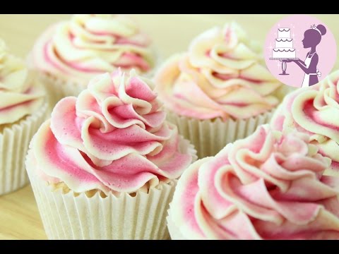 HOW TO PIPE THE PERFECT BUTTERCREAM SWIRL