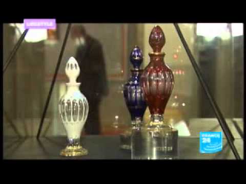 download lagu mp3 mp4 International Perfume Museum, download lagu International Perfume Museum gratis, unduh video klip International Perfume Museum