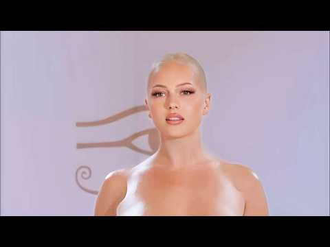 Isis Fashion Awards 2025 | VoyeurX Luxury Accessory Runway | High Fashion Show