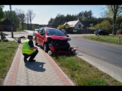 Wypadek w miejscowości Wiklino. Dwie osoby w szpitalu.