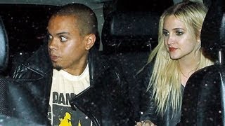 Ashlee Simpson And Evan Ross At Bar Aventine