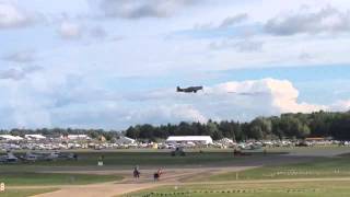 preview picture of video 'EAA AirVenture Oshkosh - Mustang Departure'