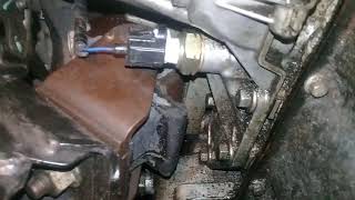 Ubicación bulbo/ sensor de presion de aceite ford ranger 2.2 diesel/ oil pressure sensor location