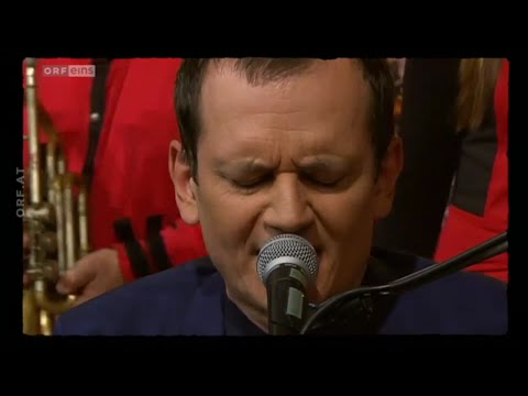 Attwenger + Russkaja "Zu real"