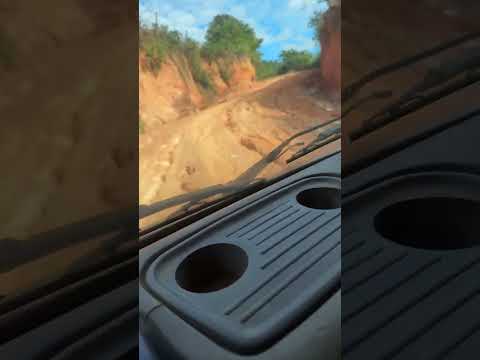 Com dois anos de Mandato o prefeito de Mantenópolis não conseguiu nem arrumar as estradas.