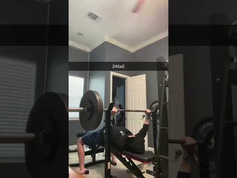 Working up to a top double set, 245 lbs for 2, #benchpress #powerlifting #weightlifting #bulking GFG