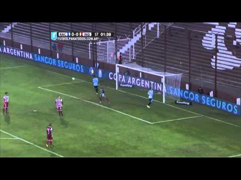 Lo tuvo Milito. Racing 0 - Independiente (N) 0. 32avos. Copa Argentina 2015. FPT.