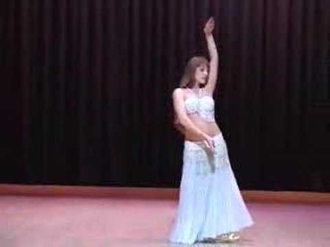 Belly dancing - In Blue
