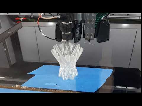 Dyze Pulsar Pellet Extruder printing a vase with 1mm nozzle.