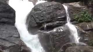 preview picture of video 'Meenmutty Falls, Thiruvananthapuram'