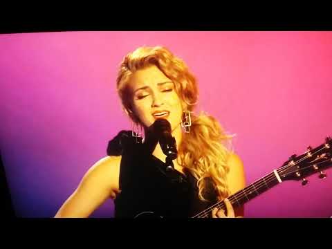 Tori Kelly singing ,"colors of the wind" live micky's 9th spectacular