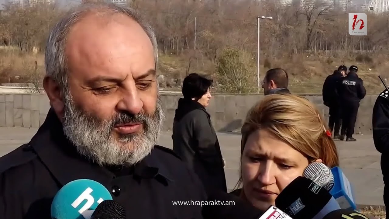 Ինչու՞ չեք հրաժարվում Կանադայի քաղաքացիությունից. հարց Բագրատ Սրբազանին