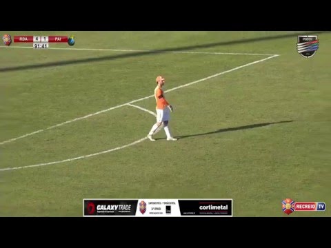 "Uma finta de se lhe tirar o chapéu" por parte de David (GR do Paivense)