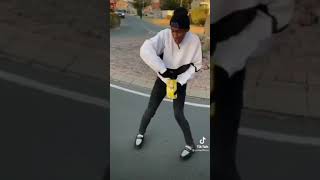 Download lagu Woza madala  wozaa mp3