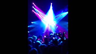 Ed Sheeran - Wayfaring Stranger Live (Wellington 2013)