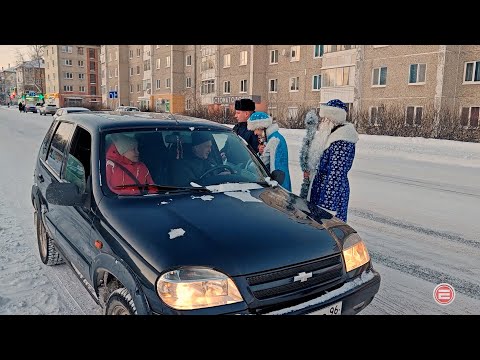 А вы хорошо себя вели за рулем весь год? На дорогах Ревды водителей останавливал новогодний патруль