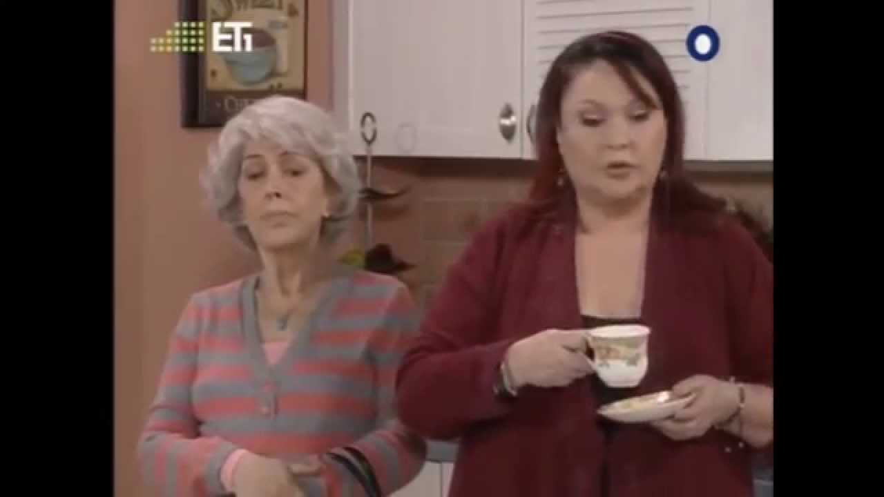 ΤΑ ΧΡΥΣΑ  ΚΟΡΙΤΣΙΑ  -  ΠΕΣ  ΑΛΕΥΡΙ