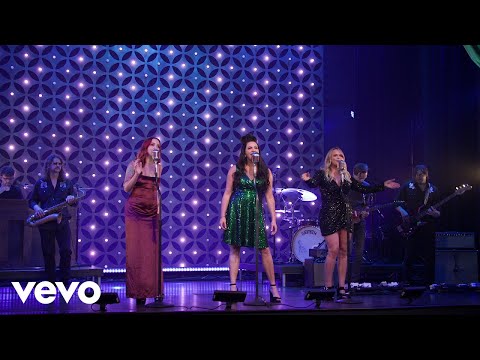 Snow Globe (Live Performance)