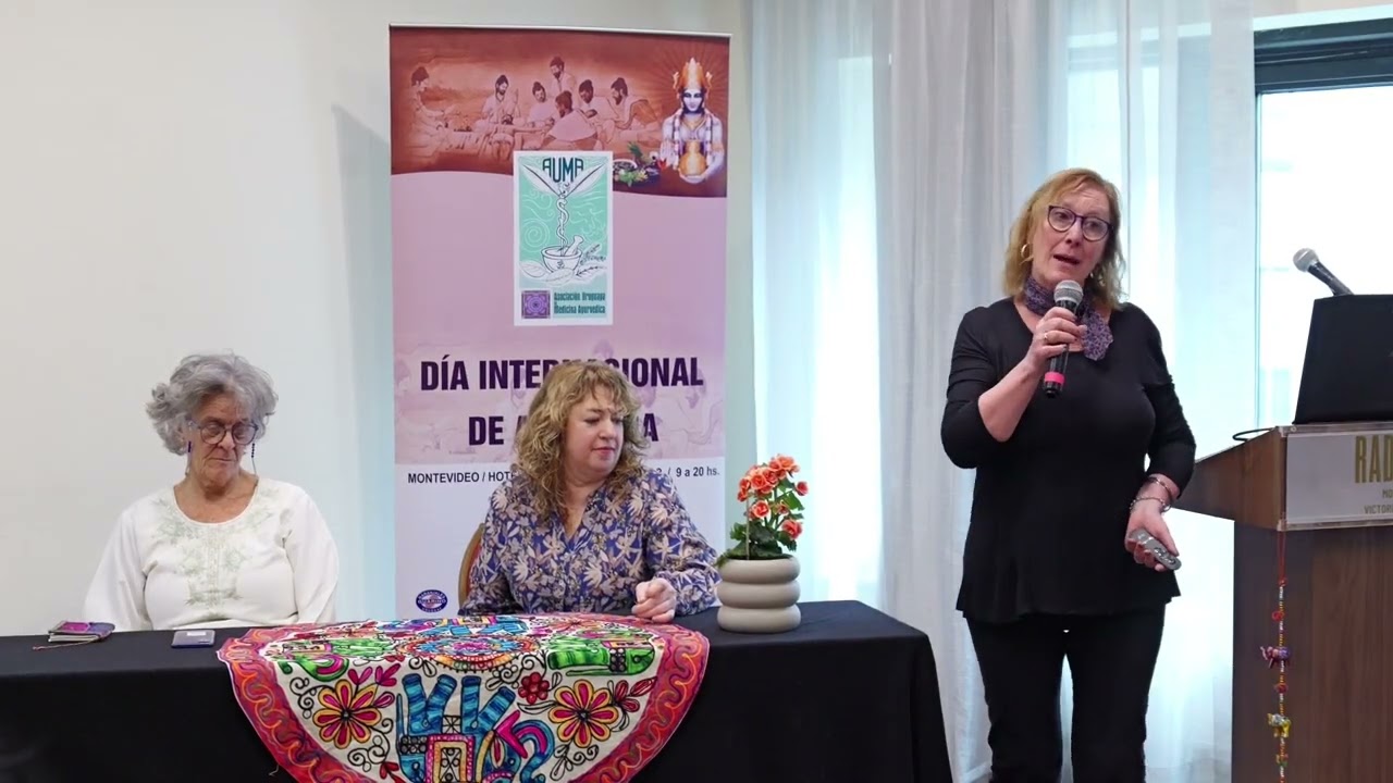 Práctica de Ayuryoga - Mónica Moscatelli, Graciela Castro y Mariana Lacuesta - Día de Ayurveda 2025