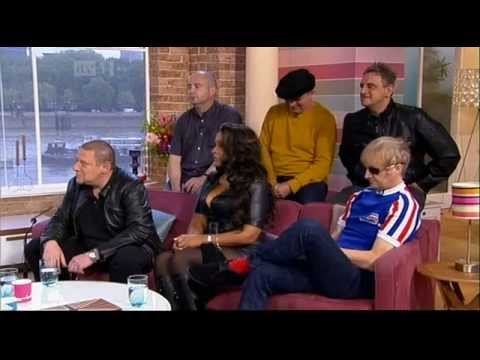 Happy Mondays Step On This Morning 2012