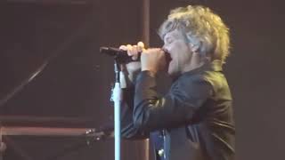 Jon Bon Jovi fail (like a boss)